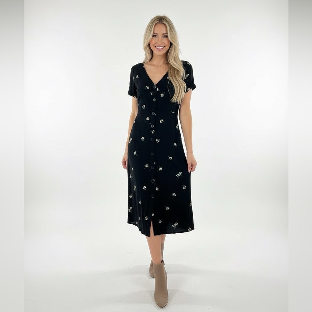 BLACK FLORAL BUTTON DOWN FEMININE DRESS SIZE SMALL OLD NAVY - Picture 3 of 6